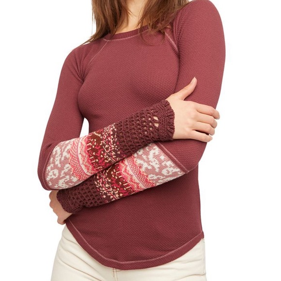 Tops - Free people in the mix thermal top with embroidered sleeves size medium